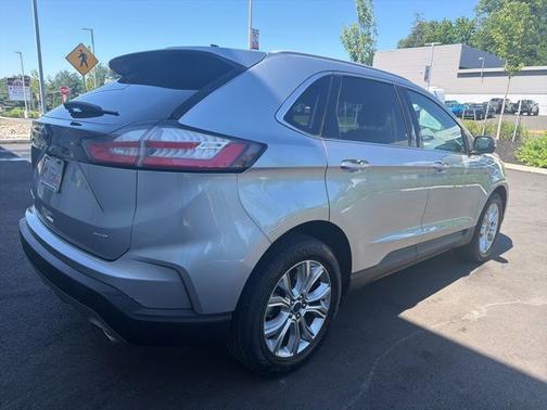 ICONIC SILVER 2022 Ford Edge TITANIUM