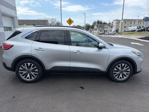 INGOT SILVER METALLIC 2020 Ford Escape TITANIUM