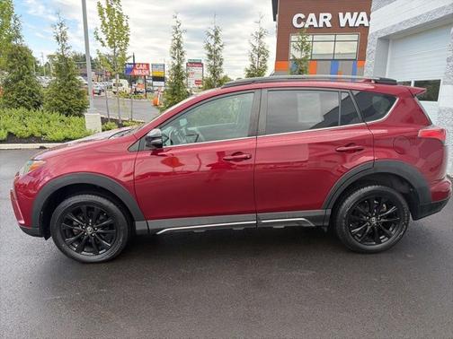 Pearl 2018 Toyota RAV4 XLE