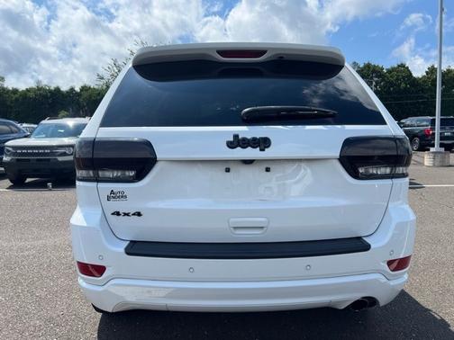 2020 Jeep Grand Cherokee LAREDO