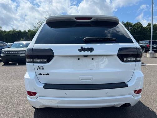 2020 Jeep Grand Cherokee LAREDO