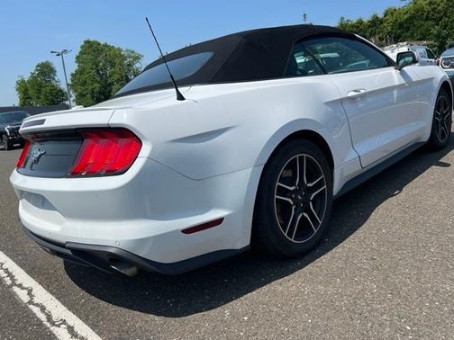 2021 Ford Mustang ECOBOOST PREMIUM