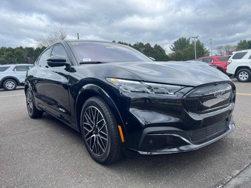 2024 Ford Mustang Mach-E PREMIUM