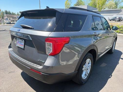 CARBONIZED GRAY METALLIC 2022 Ford Explorer XLT