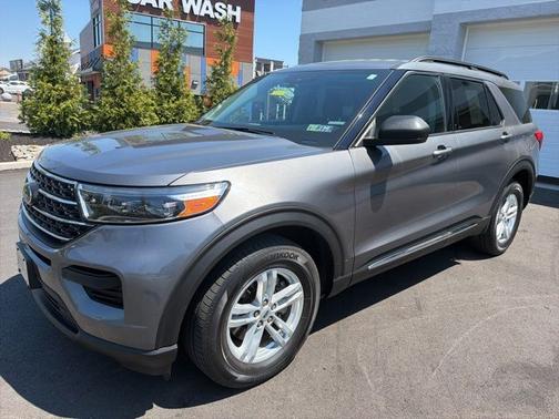CARBONIZED GRAY METALLIC 2022 Ford Explorer XLT