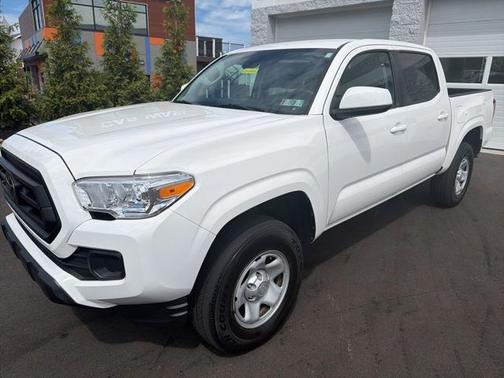 White 2022 Toyota Tacoma SR