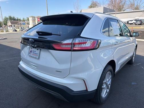 STAR WHITE 2022 Ford Edge SEL