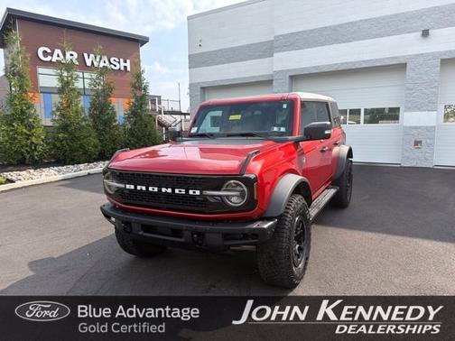 HOT PEPPER RED MET TINT CC 2024 Ford Bronco WILDTRAK