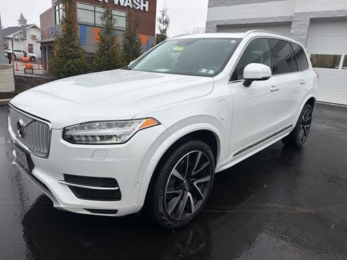 2019 Volvo XC90 T8 INSCRIPTION
