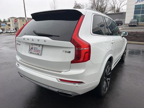 2019 Volvo XC90 T8 INSCRIPTION