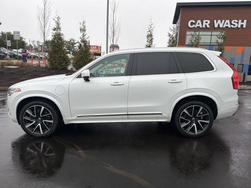 2019 Volvo XC90 T8 INSCRIPTION