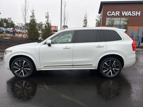 2019 Volvo XC90 T8 INSCRIPTION