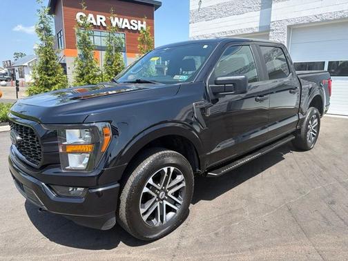 AGATE BLACK METALLIC 2023 Ford F-150 XL