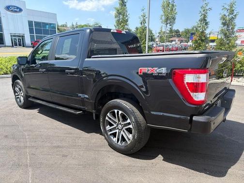 AGATE BLACK METALLIC 2023 Ford F-150 XL