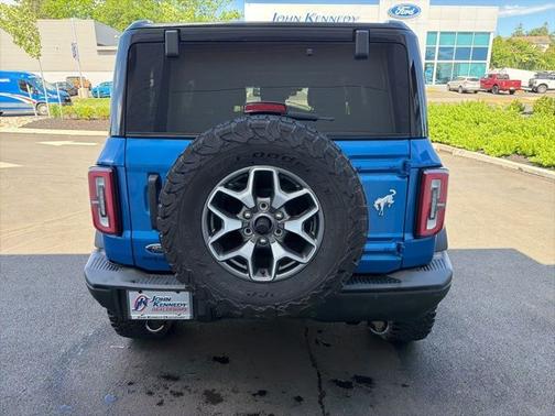 VELOCITY BLUE METALLIC 2025 Ford Bronco BADLANDS