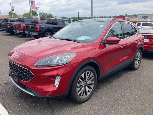 2022 Ford Escape TITANIUM
