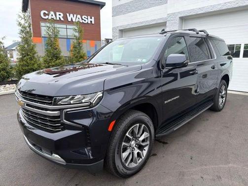 Midnight Blue Metallic 2023 Chevrolet Suburban LT