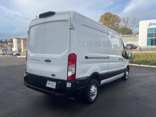 2024 Ford Transit-250 148 WB MEDIUM ROOF CARGO