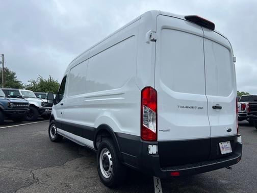 2023 Ford Transit-250 BASE