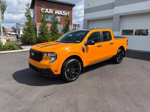 ORANGE FURY METALLIC TRI-CO 2026 Ford Maverick XLT