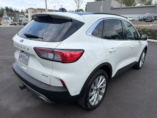 STAR WHITE METALLIC TRI-COA 2022 Ford Escape TITANIUM