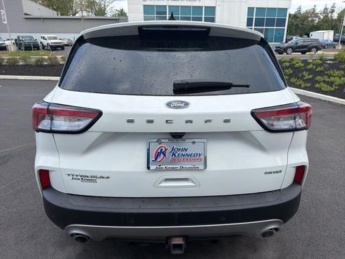STAR WHITE METALLIC TRI-COA 2022 Ford Escape TITANIUM