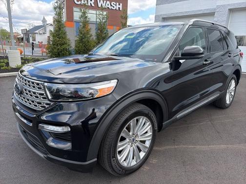 AGATE BLACK METALLIC 2022 Ford Explorer LIMITED