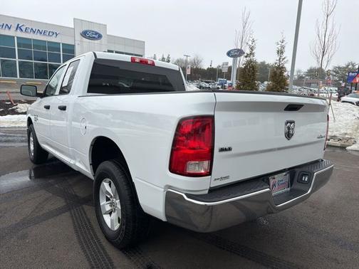 Bright White Clearcoat 2024 RAM 1500 Classic SLT