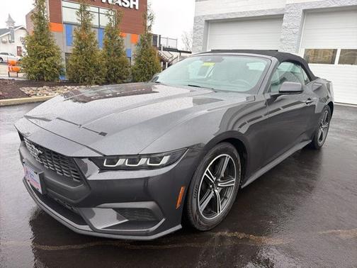 2024 Ford Mustang ECOBOOST PREMIUM