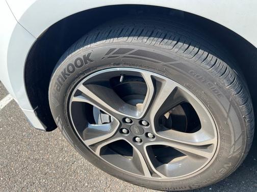 2022 Ford Edge ST