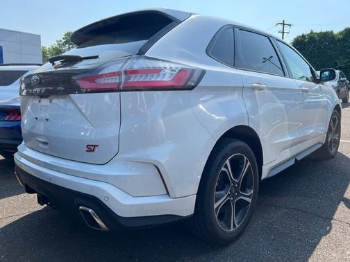 2022 Ford Edge ST