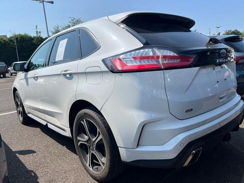 2022 Ford Edge ST