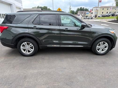 FORGED GREEN METALLIC 2023 Ford Explorer XLT