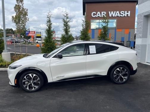 2022 Ford Mustang Mach-E PREMIUM