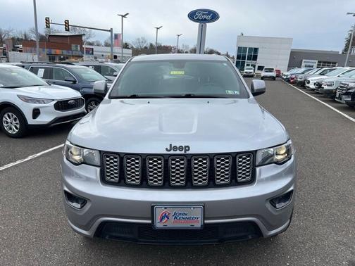 2021 Jeep Grand Cherokee LAREDO