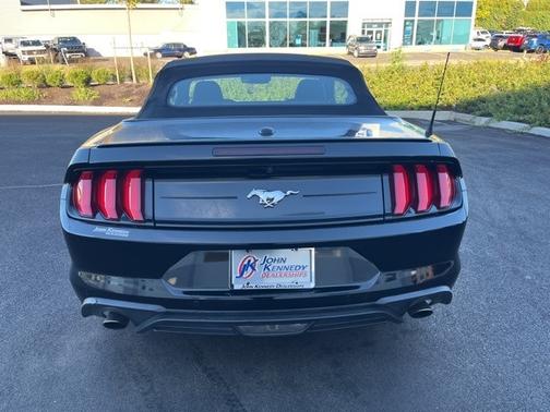 2023 Ford Mustang ECOBOOST PREMIUM
