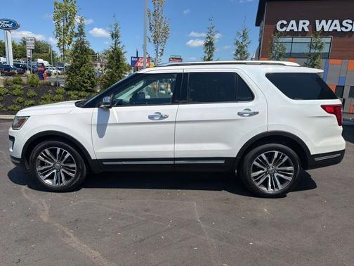 WHITE PLATINUM MET TRI-COAT 2019 Ford Explorer PLATINUM