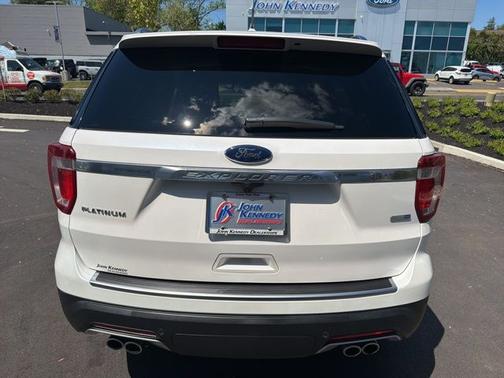 WHITE PLATINUM MET TRI-COAT 2019 Ford Explorer PLATINUM