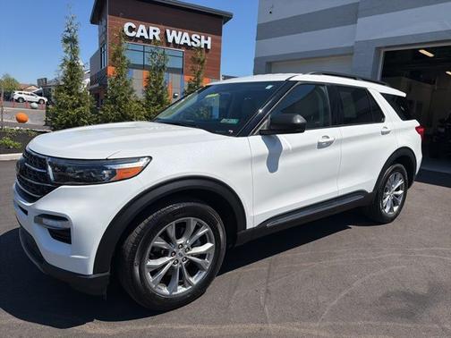 STAR WHITE MET TRI-COAT 2022 Ford Explorer XLT