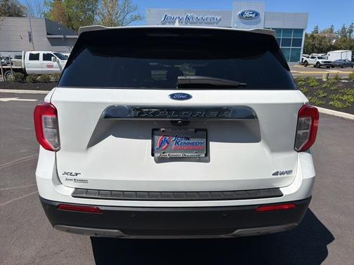 STAR WHITE MET TRI-COAT 2022 Ford Explorer XLT