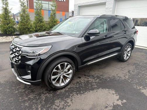 AGATE BLACK METALLIC 2025 Ford Explorer PLATINUM