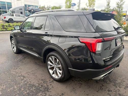 AGATE BLACK METALLIC 2025 Ford Explorer PLATINUM