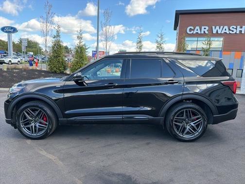 AGATE BLACK METALLIC 2025 Ford Explorer ST-LINE