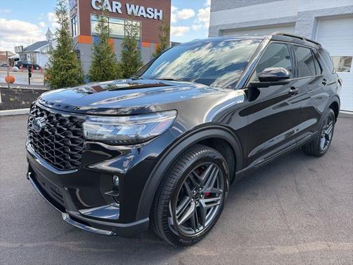 AGATE BLACK METALLIC 2025 Ford Explorer ST-LINE
