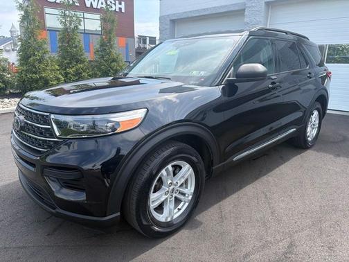 AGATE BLACK METALLIC 2023 Ford Explorer XLT