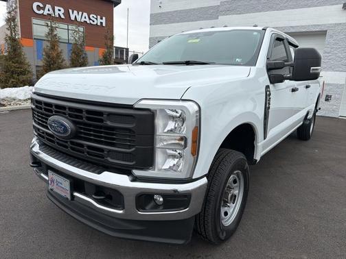 OXFORD WHITE 2024 Ford F-250 XL Truck