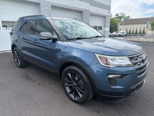 BLUE METALLIC 2019 Ford Explorer XLT