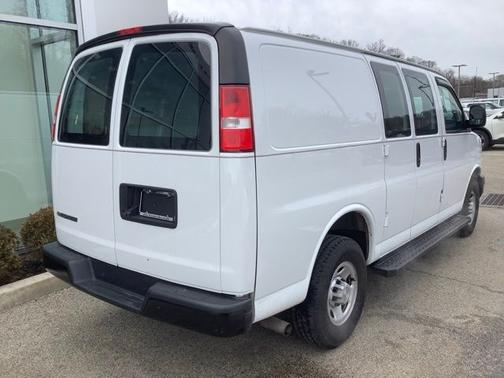 Summit White 2019 Chevrolet Express 2500 WORK VAN