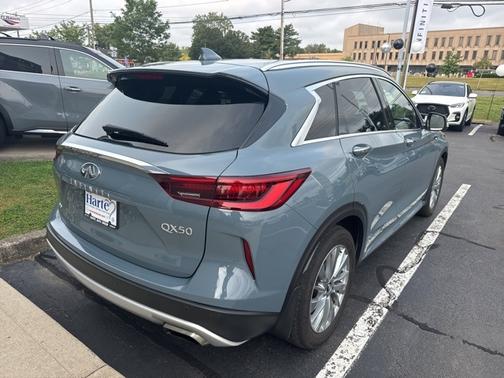 2023 INFINITI QX50 LUXE