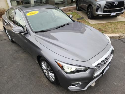 2022 INFINITI Q50 LUXE